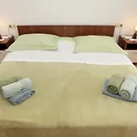 Mia Apartman
